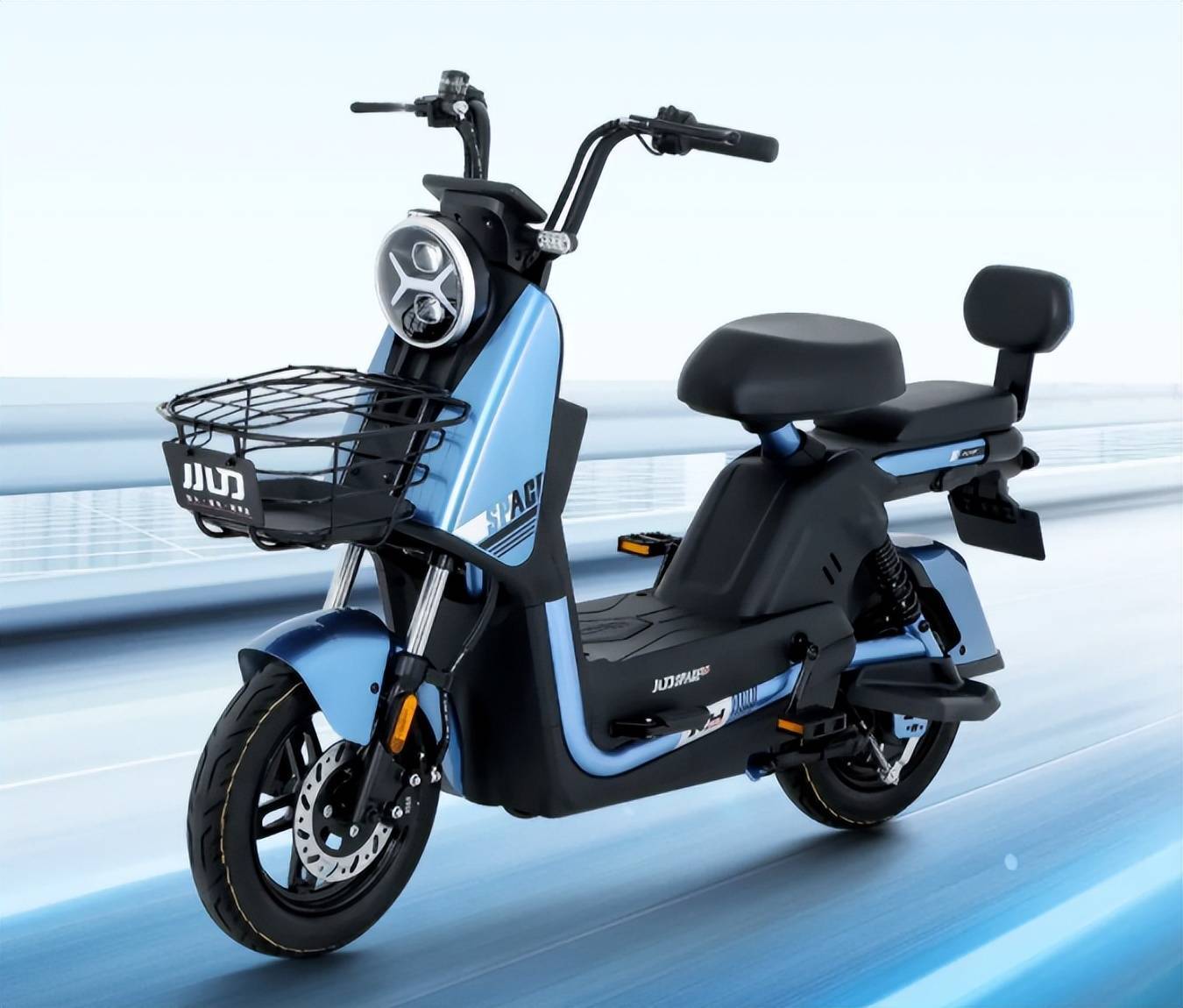 10月起,電動車價格戰開打,雅迪、綠源、小刀參與,降幅千元以上